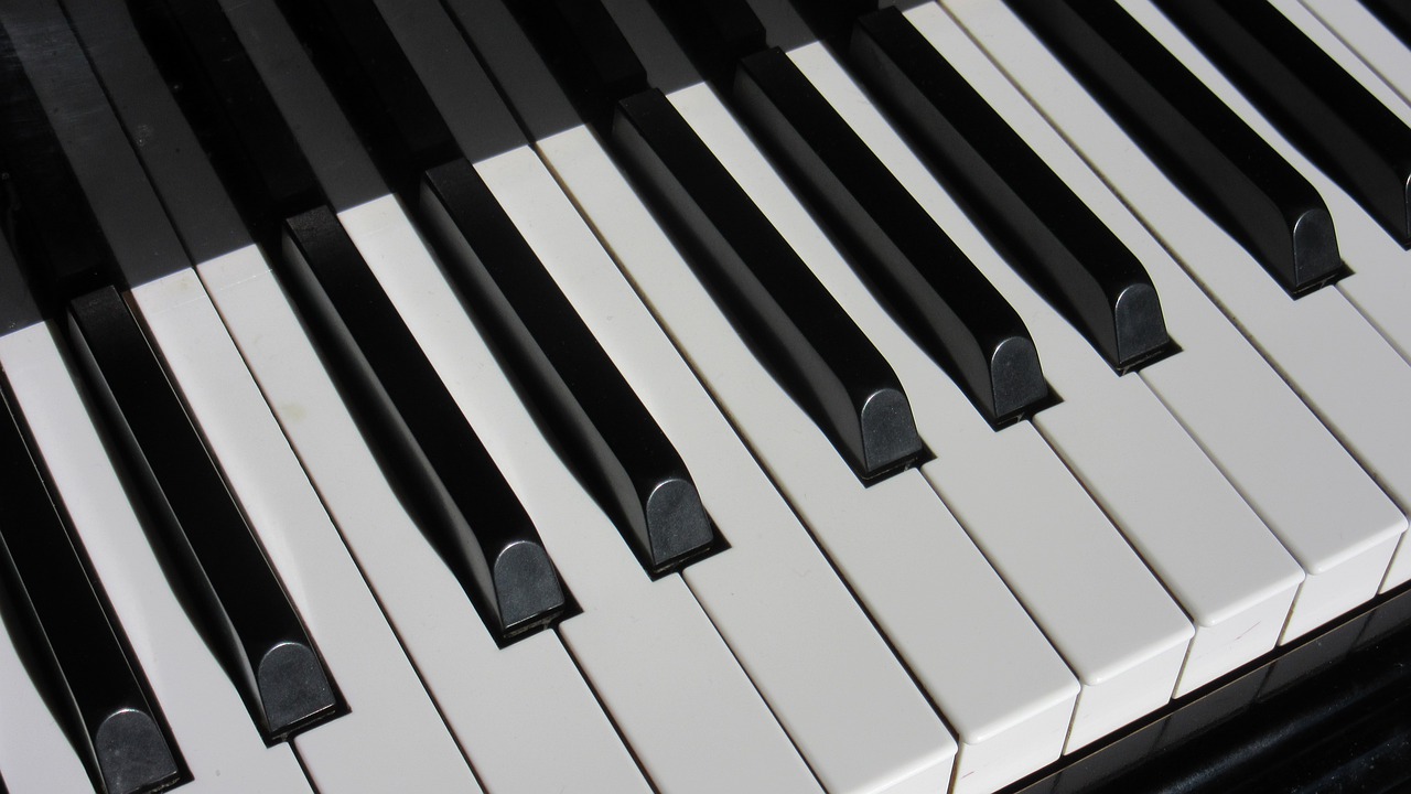 piano, keys, close up-1011440.jpg